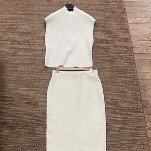 Express Cream Skirt Set